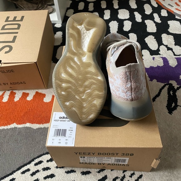 Yeezy 380 Boost PEPPER - Picture 5 of 5